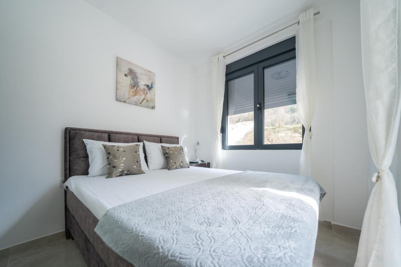 Apartment Adriana โกตอร์ ภายนอก รูปภาพ